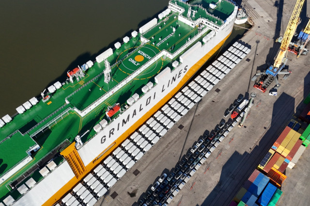 Nuevo corredor Ro-Ro impulsa la logística y el transporte carretero en Uruguay Nuevo corredor Ro-Ro impulsa la logística y el transporte carretero en Uruguay