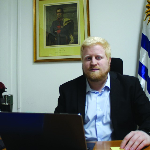 Christian Nieves, Director Nacional de Energía: “#Subite Cargo tiene un subsidio de 3.000 dólares” Christian Nieves, Director Nacional de Energía: “#Subite Cargo tiene un subsidio de 3.000 dólares”