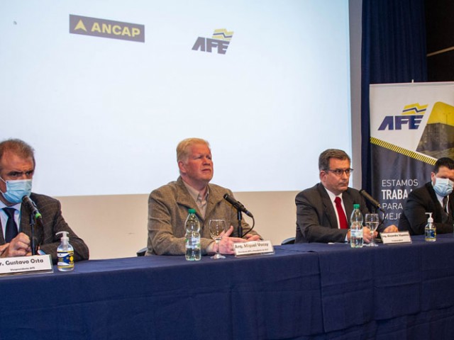 Ancap acuerda con AFE para trasladar combustibles, cemento y pórtland por vía férrea Ancap acuerda con AFE para trasladar combustibles, cemento y pórtland por vía férrea