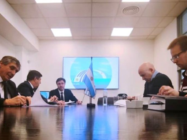 Canal Martín García: nuevo contrato garantiza el mantenimiento y futuras mejoras de la vía navegable