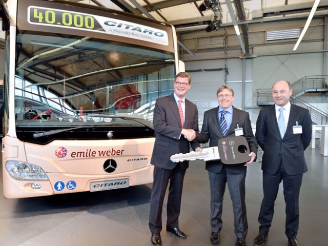 Citaro número 40.000 y minibús MB número 20.000 Citaro número 40.000 y minibús MB número 20.000