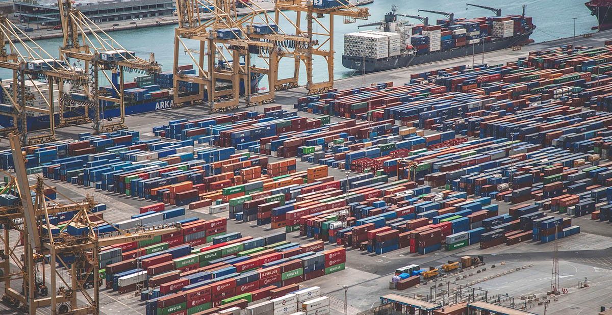 OMC: Comercio mundial de bienes cayó un 14% en volumen y un 21% en valor en el segundo trimestre de 2020