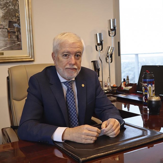 FERNANDO BARCIA, Gerente General de CUTCSA: “Estamos convencidos que es más eficiente el esquema de operación de un ómnibus eléctrico” FERNANDO BARCIA, Gerente General de CUTCSA: “Estamos convencidos que es más eficiente el esquema de operación de un ómnibus eléctrico”