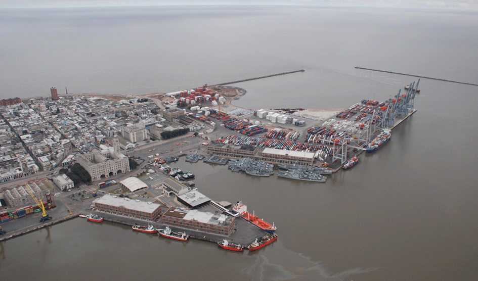 Contrato de dragado del puerto de Montevideo con empresa china seguirá vigente, tras acuerdo en misión oficial