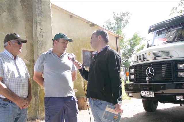 El Mercedes-Benz 1318 de la familia Pérez