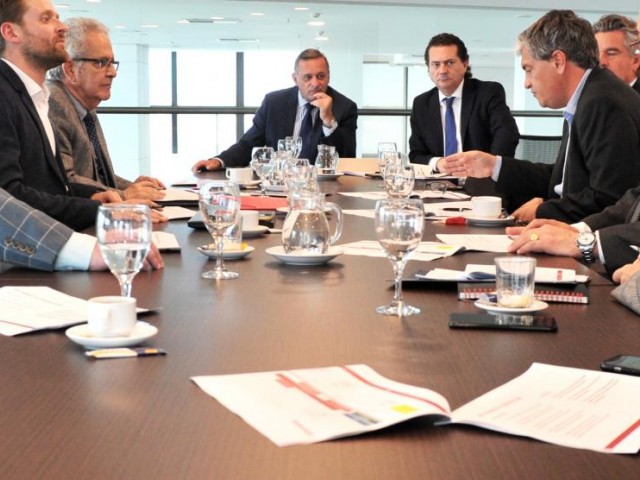 Inversión de 550 millones de dólares permitirá ampliar terminal de contenedores del puerto de Montevideo Inversión de 550 millones de dólares permitirá ampliar terminal de contenedores del puerto de Montevideo