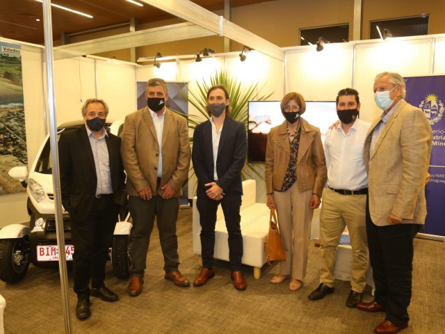 Intendente interino de Maldonado Pereira visitó EXPOCARGA y destacó el evento Intendente interino de Maldonado Pereira visitó EXPOCARGA y destacó el evento