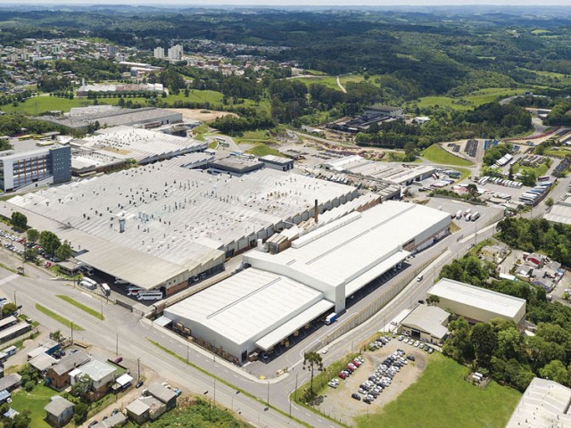 marcopolo_anarechfabricaaerea_1