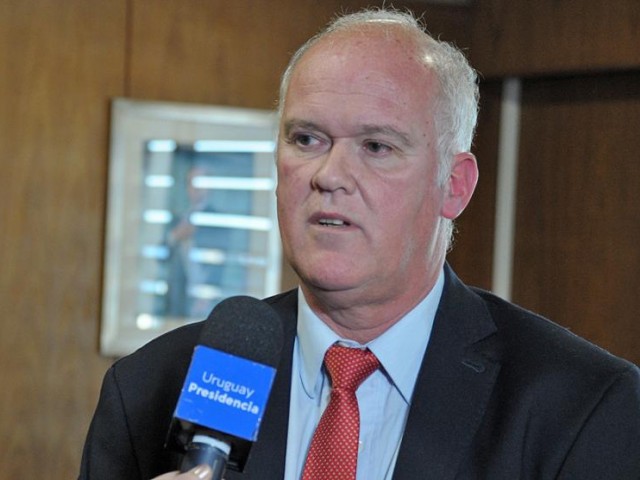 Ministerio de Transporte firmó contrato para realización de obras de doble vía en ruta 5 Ministerio de Transporte firmó contrato para realización de obras de doble vía en ruta 5