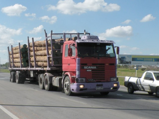 Gobierno mejorará 4.270 kilómetros de rutas este año con la modalidad público privada Gobierno mejorará 4.270 kilómetros de rutas este año con la modalidad público privada