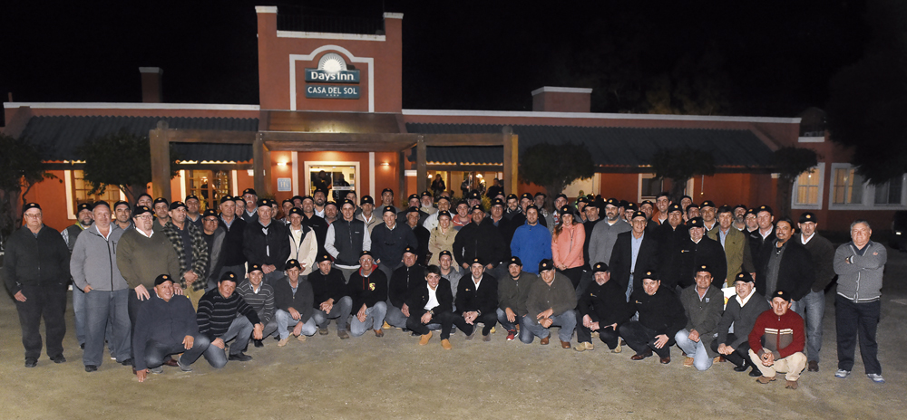 Shell invitó a distribuidores, productores rurales y transportistas a un encuentro de capacitación en Colonia del Sacramento