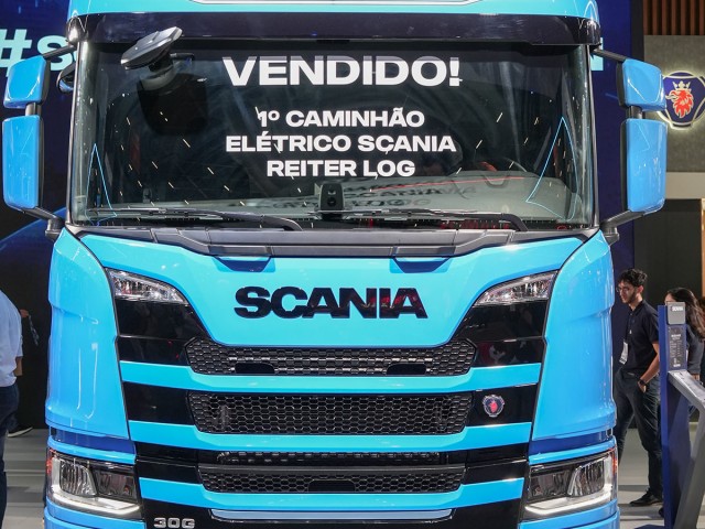 Scania consolida éxito en Fenatran 2024 con la venta del primer camión eléctrico Scania consolida éxito en Fenatran 2024 con la venta del primer camión eléctrico