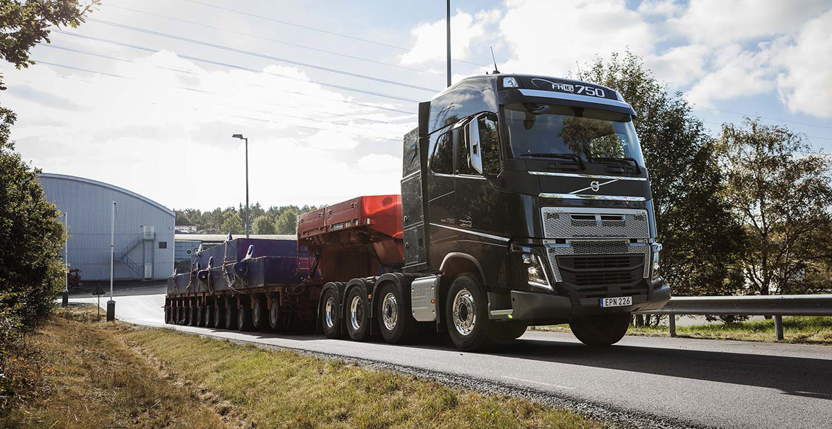 La nueva transmisión I-Shift con marchas super reducidas permite el arranque desde parado con hasta 325 toneladas